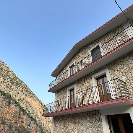 L'Oasi Del Raganello Bed & Breakfast Civita Luaran gambar