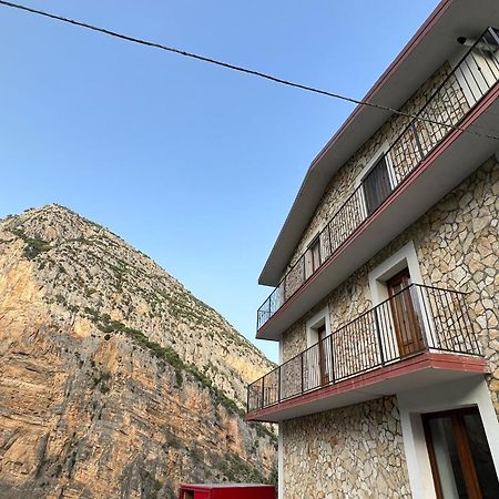 L'Oasi Del Raganello Bed & Breakfast Civita Luaran gambar