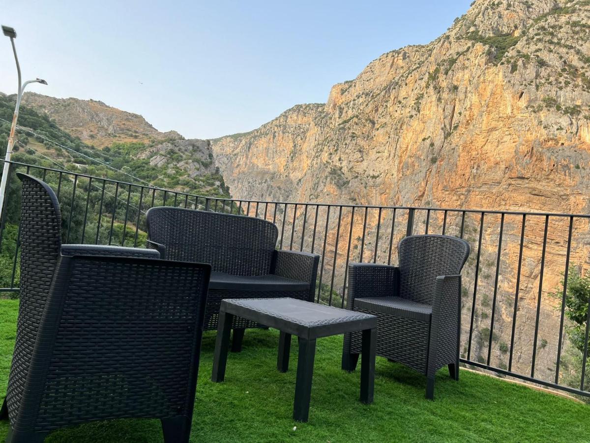 L'Oasi Del Raganello Bed & Breakfast Civita Luaran gambar