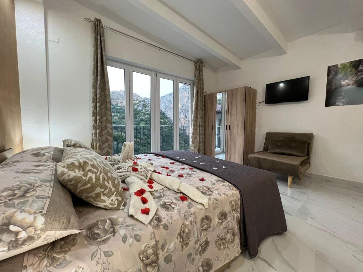 L'Oasi Del Raganello Bed & Breakfast Civita Luaran gambar